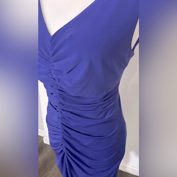 Calvin Klein V-neck Ruched Sexy Flattering Periwinkle Cocktail Party Dress 10P - Picture 3 of 11